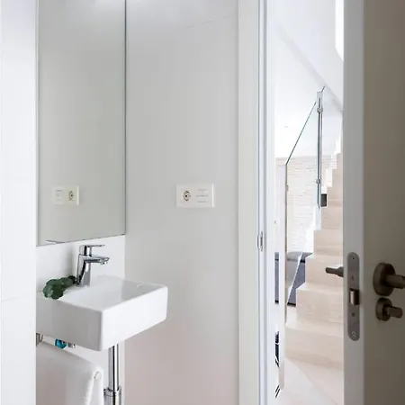 Atico Deluxe Terraza Privada Con Vistas A La Giralda Apartment *